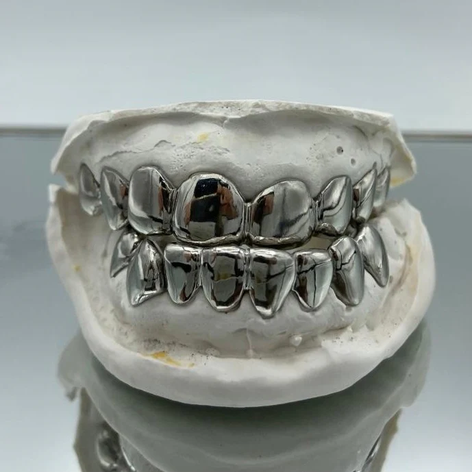 Eight Set of Grillz - Image 5