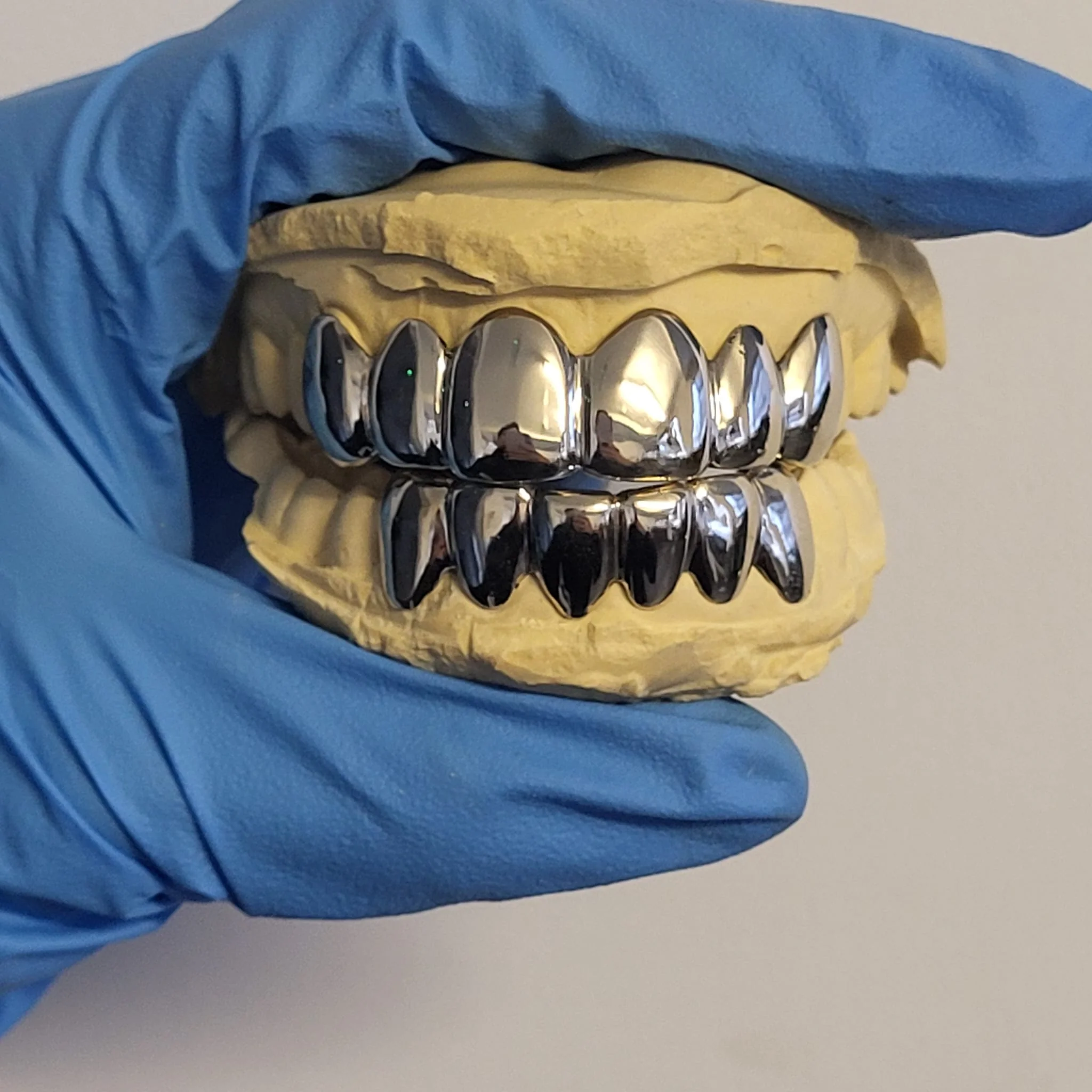 Eight Set of Grillz - Image 6